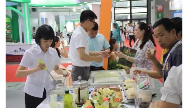 湖南：味菇坊特色食用菌亮相第七届中国国际进出口食品及饮料展览会