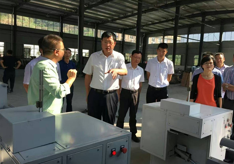 浙江：龙泉市委书记王小荣莅临菇源自动化设备公司考察调研