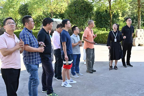 浙江省亞熱帶作物研究所專家蒞臨壽仙谷有機國藥基地參觀考察