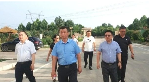 黑龙江省齐齐哈尔市甘南县政府考察团一行莅临世纪香产业园参观考察