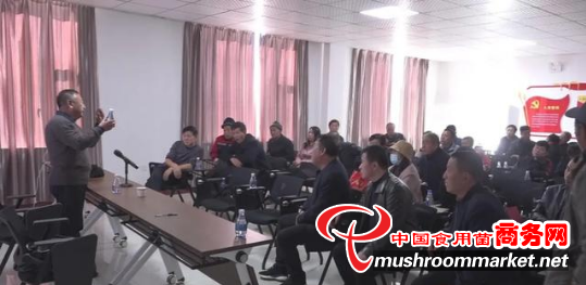 黑龙江省专家在山西省吕梁市中阳县进行黑木耳栽培技术现场教学