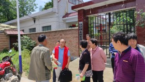 河南省三門(mén)峽市農(nóng)科院專(zhuān)家深入鄉(xiāng)村開(kāi)展“四優(yōu)四化”香菇技術(shù)培訓(xùn)