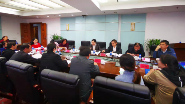 云南省疾控中心召開天麻食用安全性評估報告專家審定會