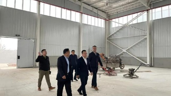 陜西省楊凌示范區(qū)黨工委委員、區(qū)委書記陳輝調(diào)研食用菌示范基地運營情況