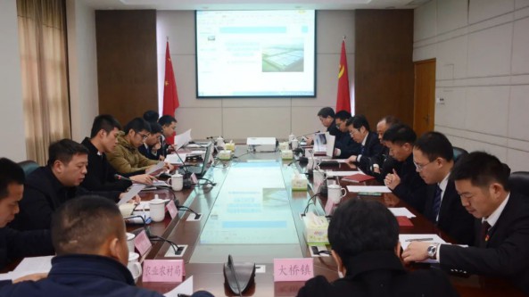 福建省古田縣委專題會議研究食用菌菇棚“光伏+”項目