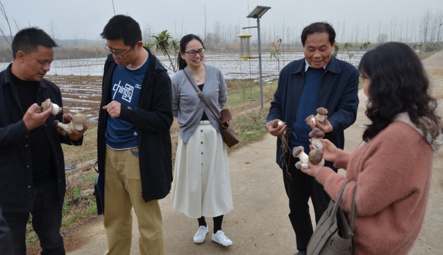 湖北随州香菇学院院长前往华中农大应用真菌研究所恰谈校企合作