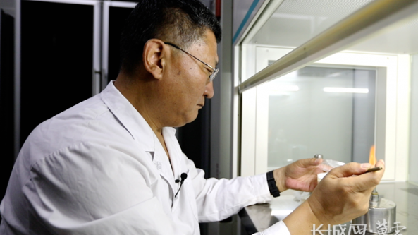 河北省食用菌现代种业科技创新团队的首席专家王立安：河北“芯”小蘑菇换来山乡富