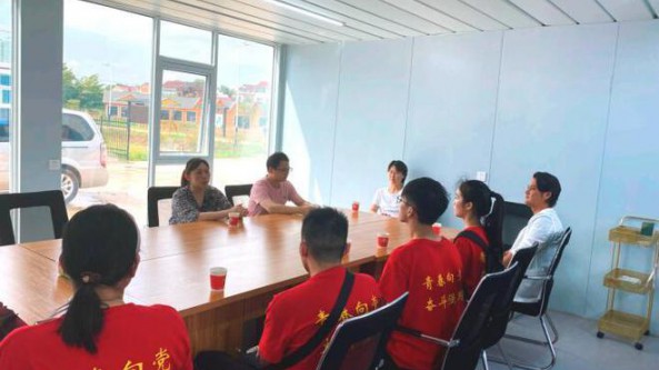 安徽學子走進“智慧化”羊肚菌生態園 感悟鄉村振興的重要意義