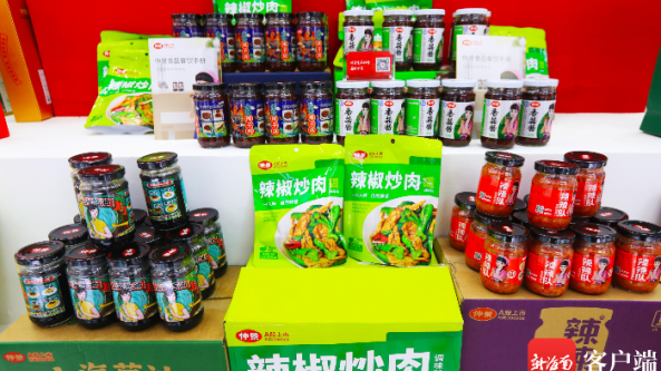 “香菇第一股”仲景食品国潮美食消博会上备受追捧