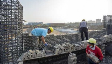 河北阜平：年產4000萬棒現代化菌棒加工廠開工建設