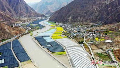 兩地攜手建食用菌（木耳）產業園，實現工廠化種植