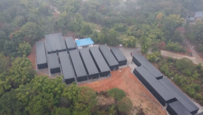 投資550萬元，16個標準大棚已建好，食用菌基地投入運營