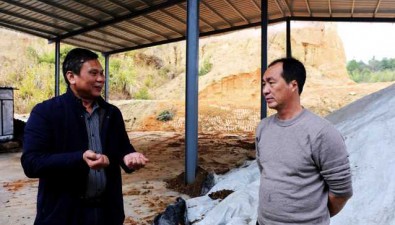李榮同：“農(nóng)民教授”在田間，形成食用菌全產(chǎn)業(yè)鏈